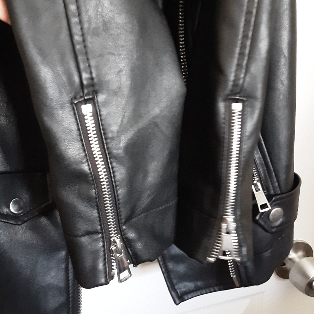 COPY - Jacket - Picture 3 of 4